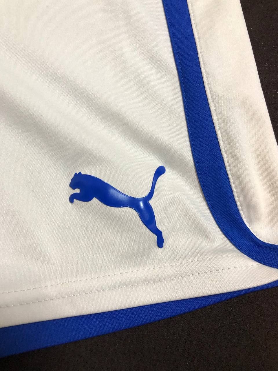 Puma ITALY HOME FOOTBALL SOCCER SHORTS PUMA Size US 34 / EU 50 - 11 Thumbnail
