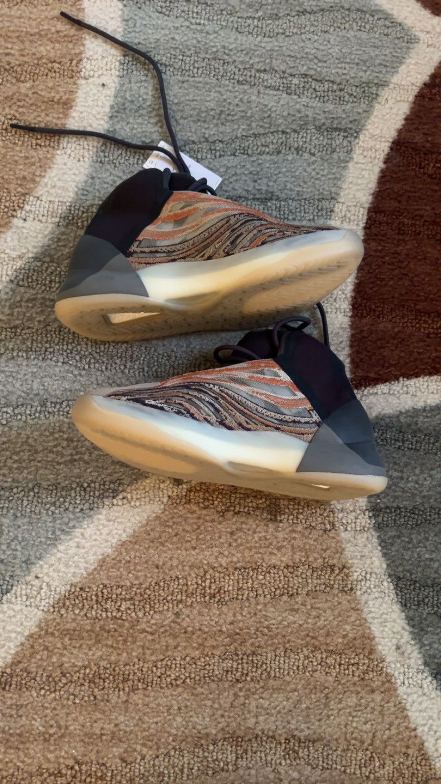 Adidas × Yeezy Yeezy QNTM Size US 9.5 / EU 42-43 - 4 Thumbnail