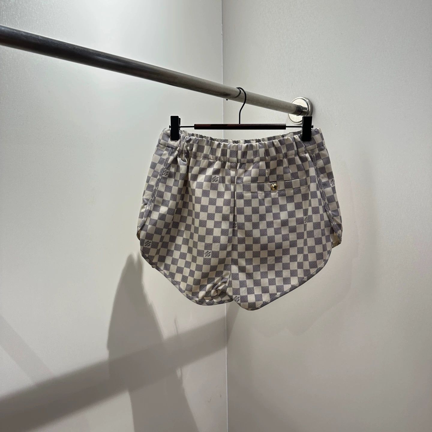 Louis Vuitton LV may303 Damier Checkerboard Logo Short Nylon 34 Size 25" / US 0 / IT 36 - 2 Thumbnail