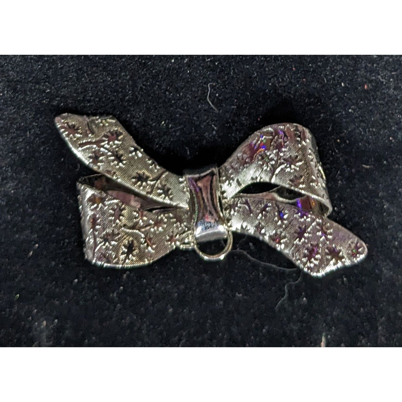 Other Coquette Floral Embossed Silver Tone Bow Brooch Size ONE SIZE - 3 Thumbnail