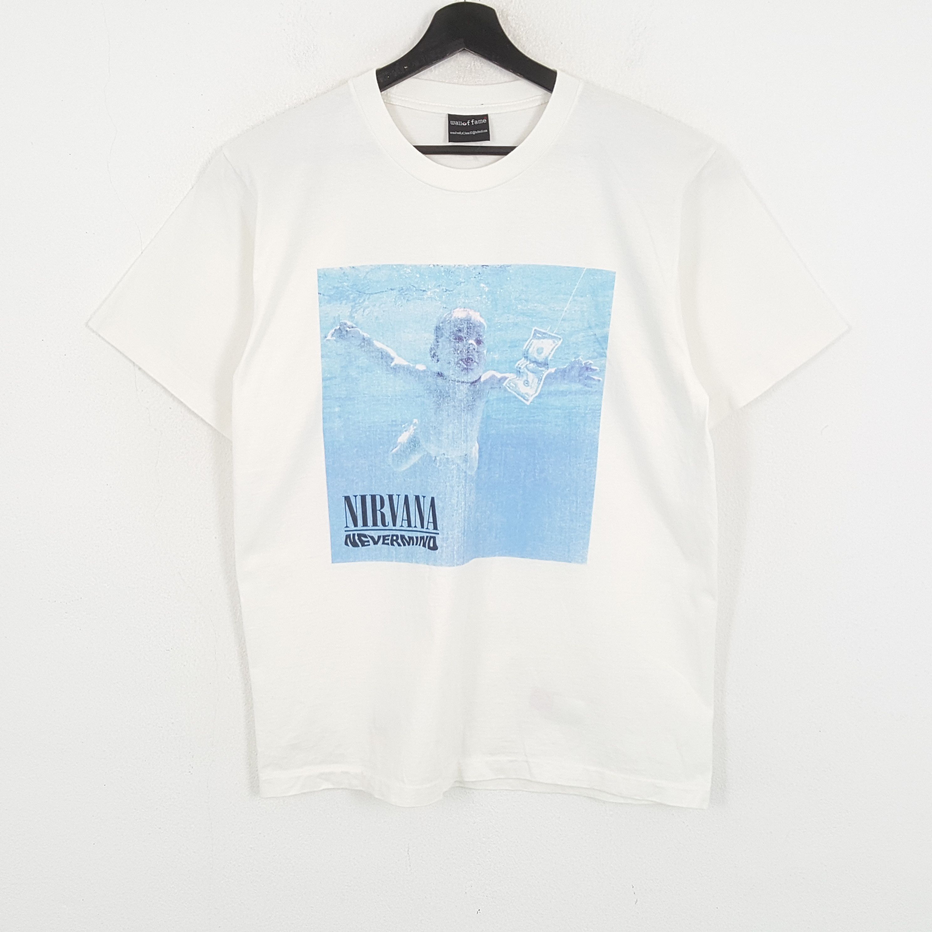 Band Tees NIRVANA NEVERMIND Rock Band Music Tshirt Size US M / EU 48-50 / 2 - 1 Thumbnail