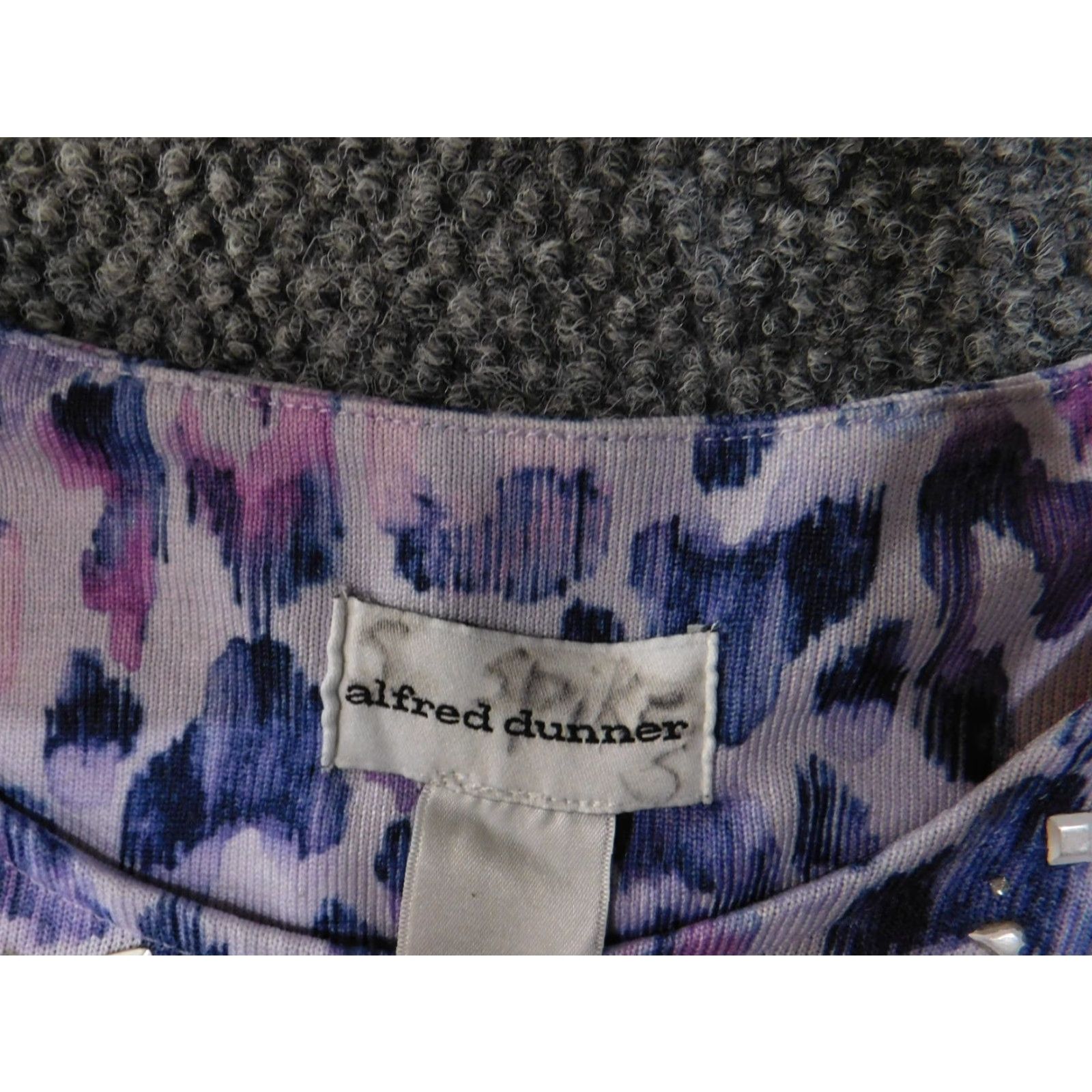 Vintage Alfred Dunner Shirt Womens Small Purple Geometric Rhinestone Embellished Scoop Blouse Knit Size S / US 4 / IT 40 - 7 Thumbnail