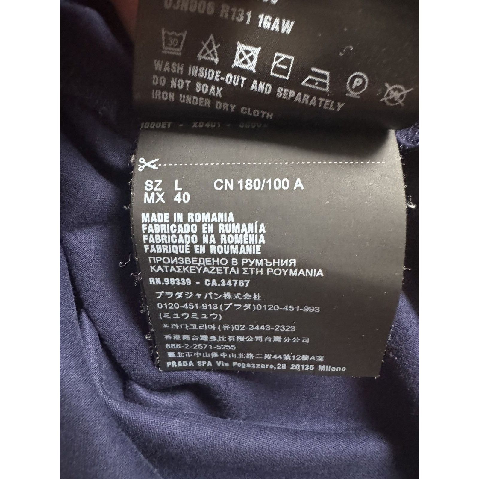 Prada Prada Milano 2016 Archive Pocket T-Shirt Size US L / EU 52-54 / 3 - 6 Thumbnail