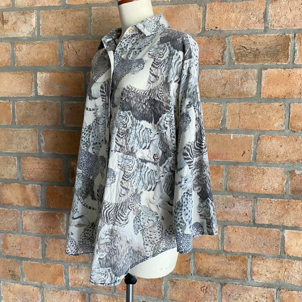 Vintage HOT STUFF Gray Safari Animal Print Shirt Size XL / US 12-14 / IT 48-50 - 13 Thumbnail
