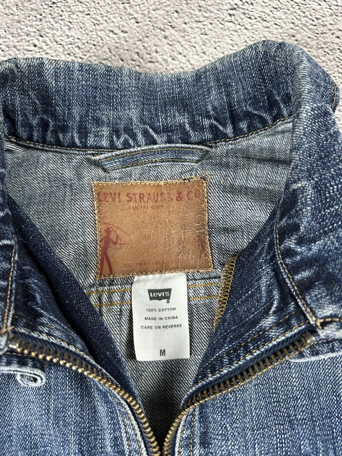 Levi's Vintage Clothing Vintage Levi’s Woman’s Denim Jean 90s Jacket Faded Style Size M / US 6-8 / IT 42-44 - 8 Thumbnail