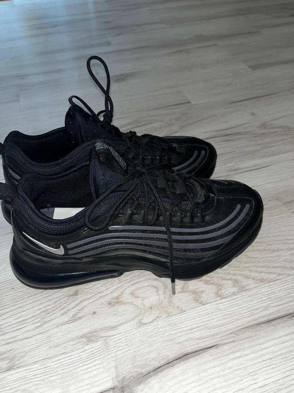Nike Nike Air Max ZM950 Size US 9.5 / EU 42-43 - 2 Thumbnail