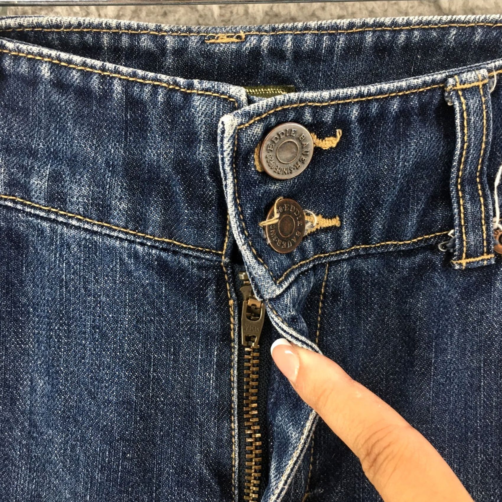 Eddie Bauer Eddie Bauer Jeans Womens 10 Blue Medium Wash Denim Mid Rise Flared Bootcut 100% Cotton Regular Inseam 30 Jeans Womens Size 32" / US 10 / IT 46 - 4 Thumbnail