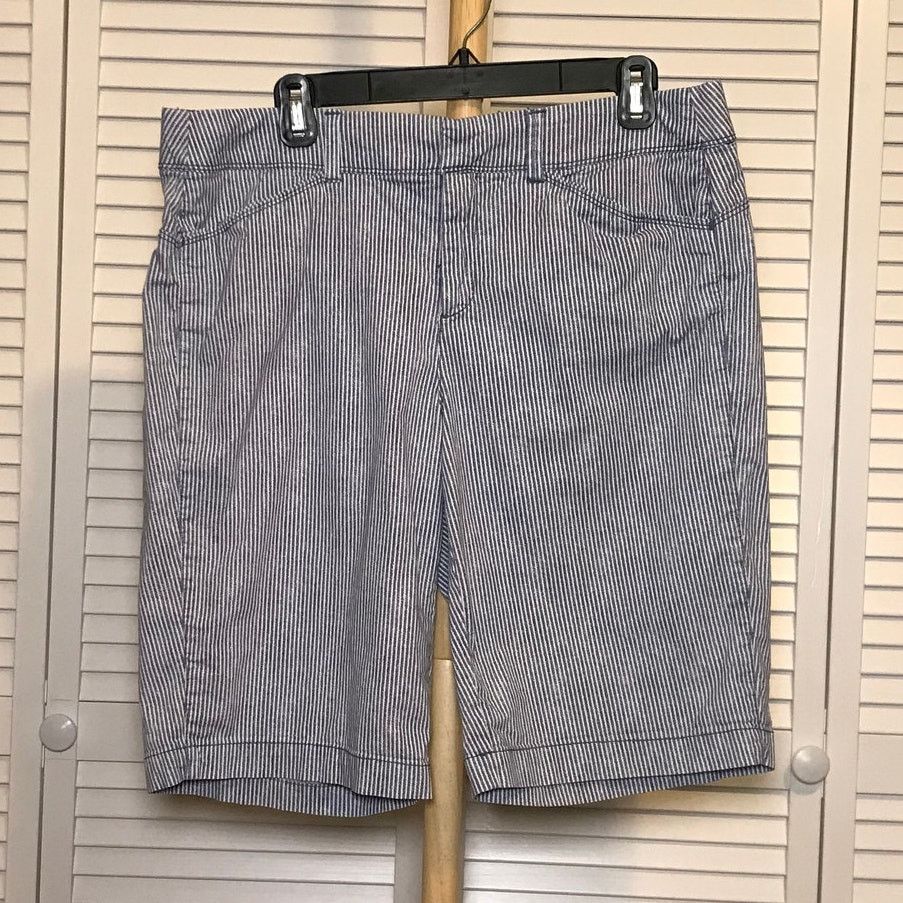 Other Intro by Jonathan Rose Striped Mid Rise Bermuda Shorts 12 Size 34" / US 12 / IT 48 - 1 Thumbnail