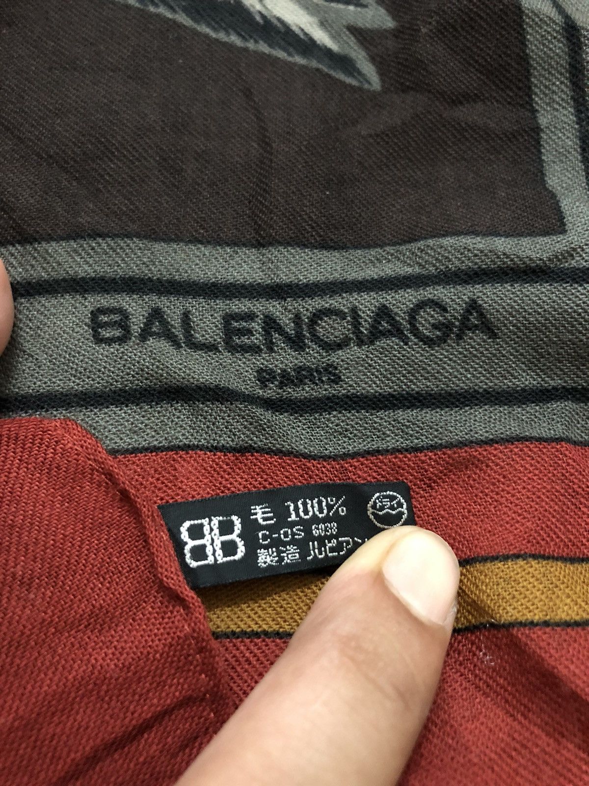 Balenciaga Vintage Balenciaga Scarves Abstrac Motive Design Size ONE SIZE - 6 Thumbnail