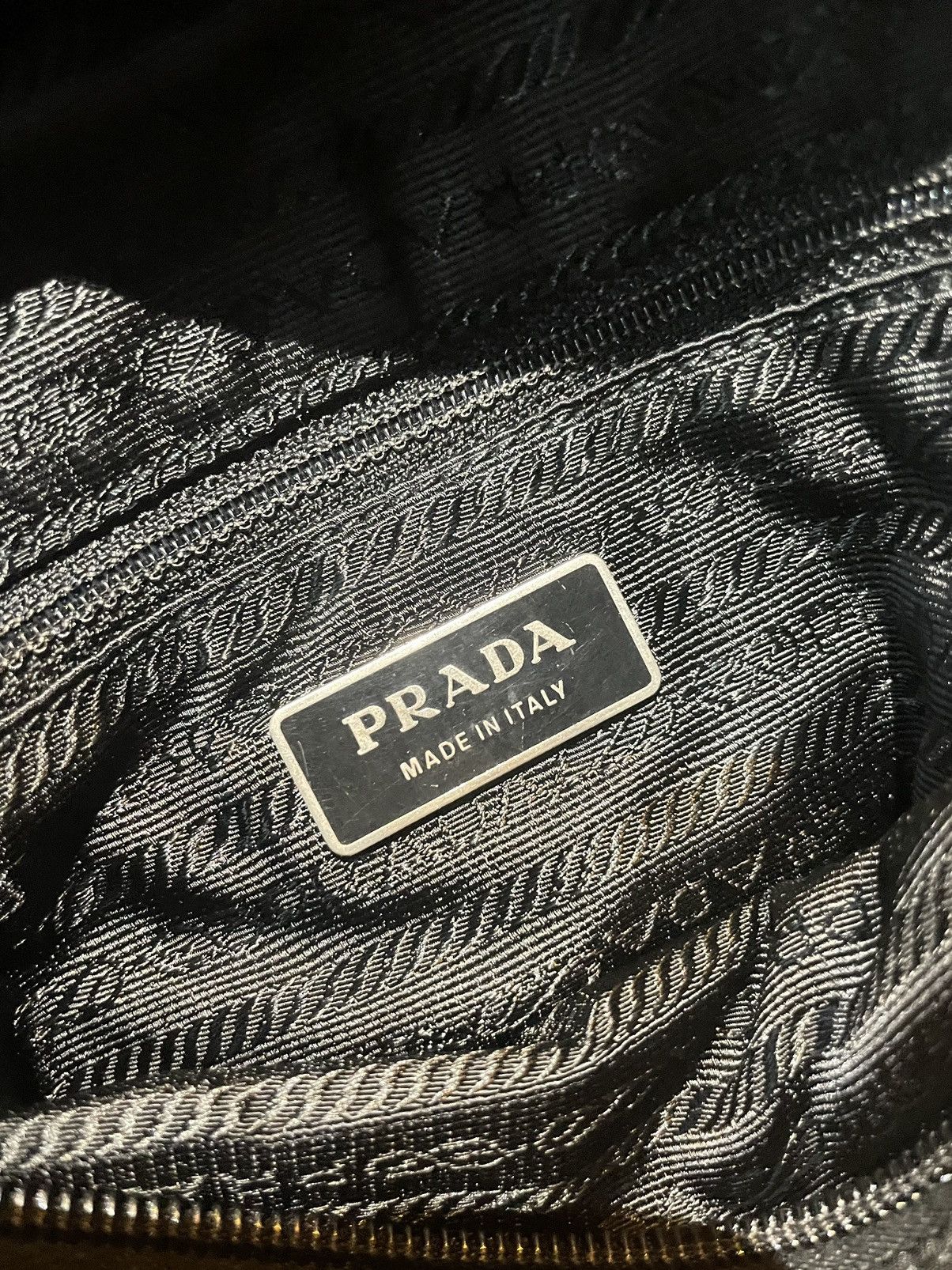 Prada × Vintage Authentic Luxury Vintage Prada Nylon Sling Bag Size ONE SIZE - 6 Thumbnail