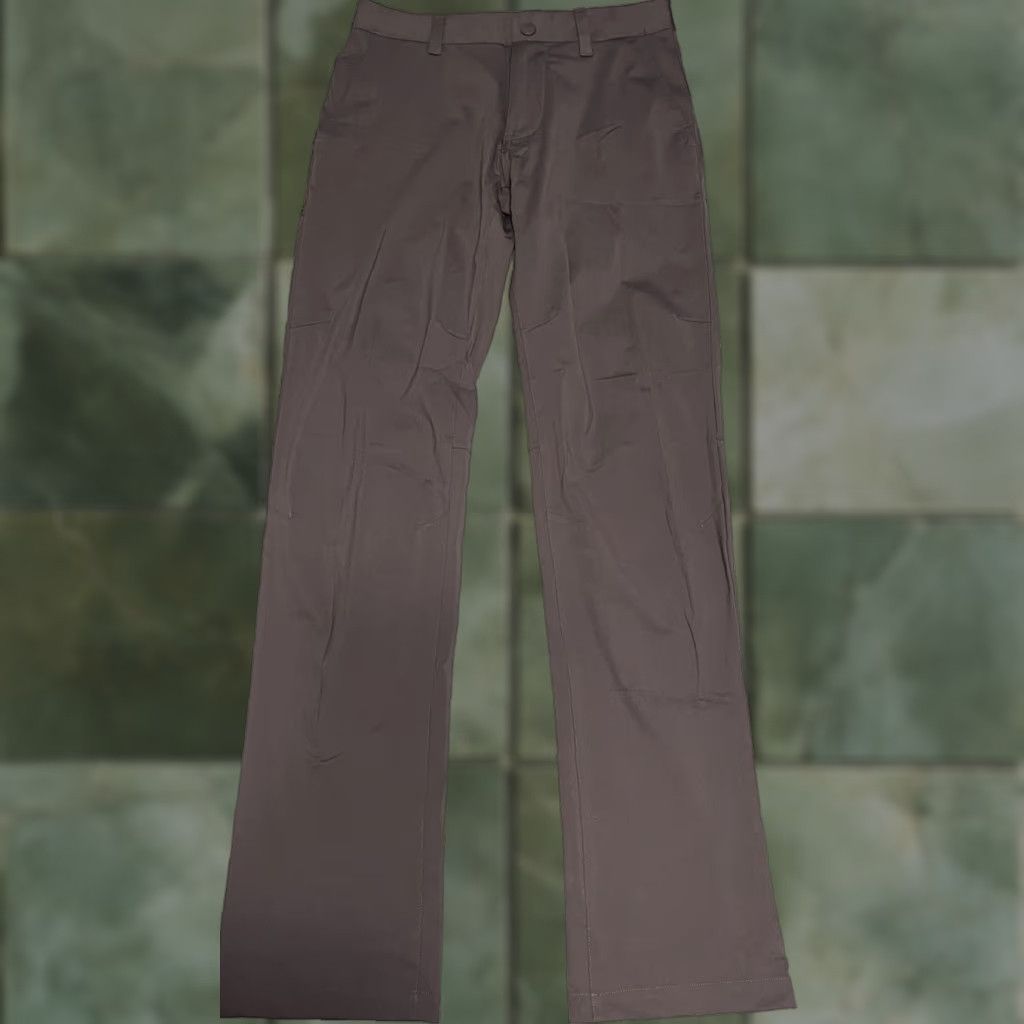 Rhone Rhone Commuter Pant Classic Mens Straight Size 28 Gray Polyester Flat Front 5-Pocket Zip Inseam 32.5 Travel Business Casual Chino Stretch Pants Size US 28 / EU 44 - 1 Thumbnail
