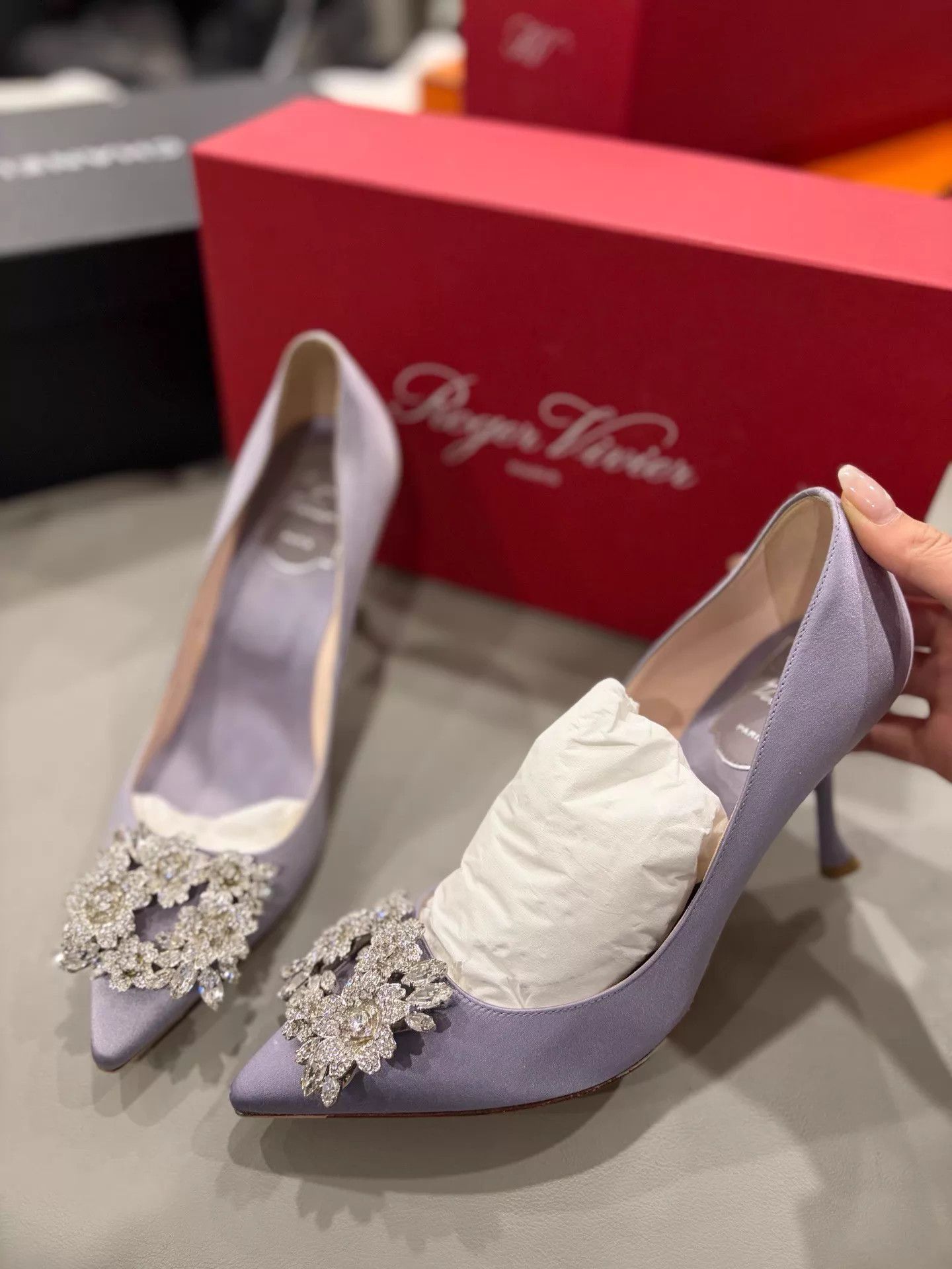 Roger Vivier RV Lavender Silk Satin Crystal Buckle 38 NOS Box Size US 7.5 / IT 37.5 - 5 Thumbnail