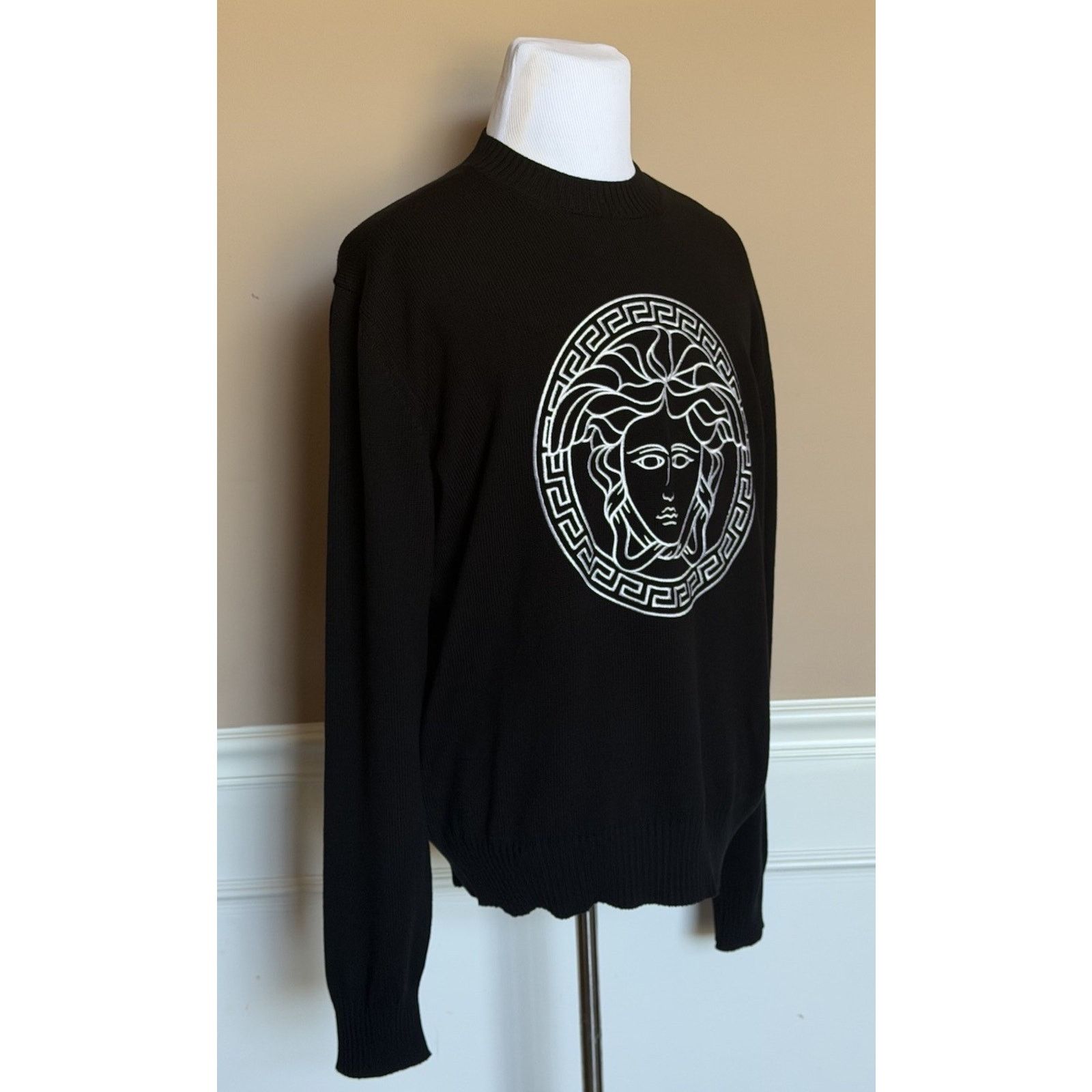 Versace Versace Medusa Embroidered Knit Sweater Black 44 US 1011884 Size US XL / EU 56 / 4 - 2 Thumbnail