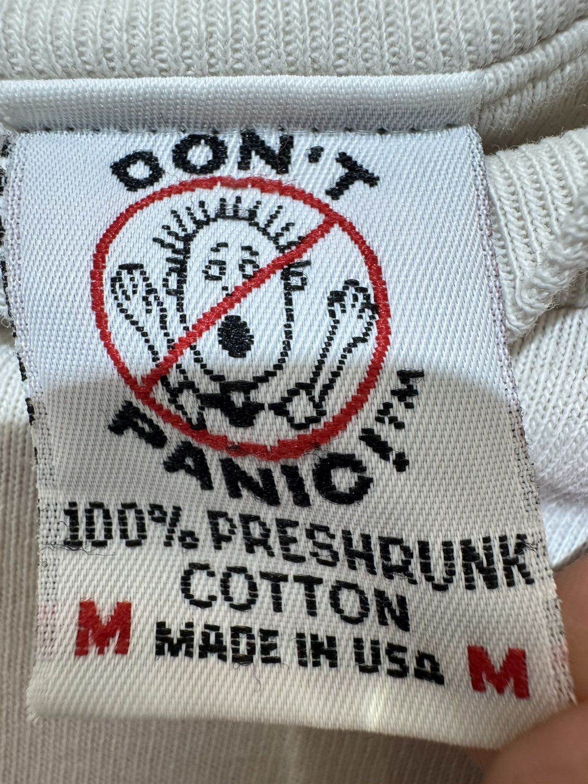 Vintage Vintage 90s Don't Panic Distressed Single Stitch T Shirt Size US M / EU 48-50 / 2 - 16 Thumbnail