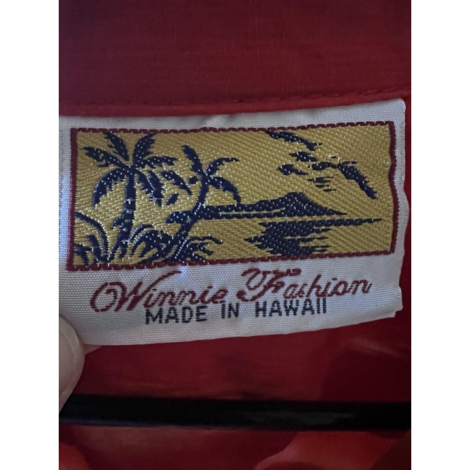 Vintage Winnie Fashion Vintage Hawaiian Button Up Shirt XL Pocket Size US XL / EU 56 / 4 - 7 Thumbnail