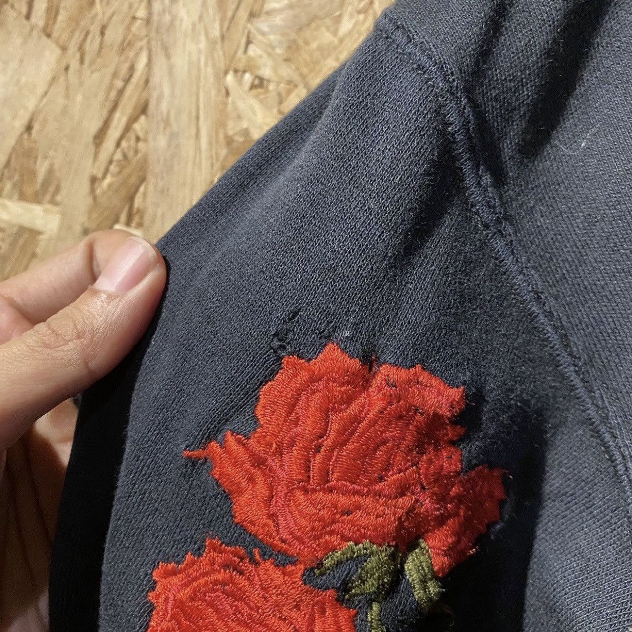 Hysteric Glamour Hysteric Glamour Embroidered Big Rose Sweatshirts Size US L / EU 52-54 / 3 - 6 Thumbnail
