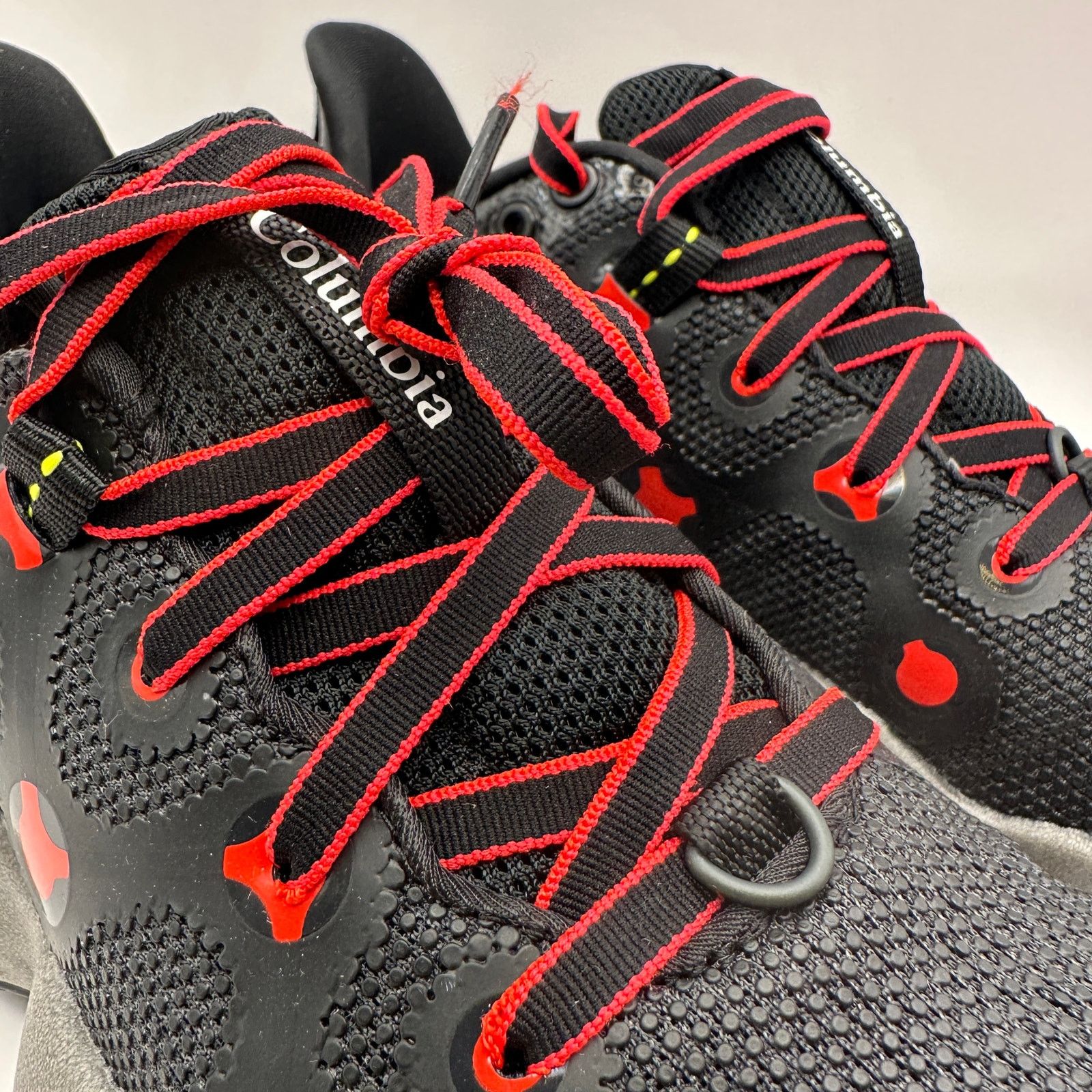 Columbia COLUMBIA Women's 5.5 Escape Thrive Ultra Black/Red Hiking Size US 5.5 / IT 35.5 - 6 Thumbnail