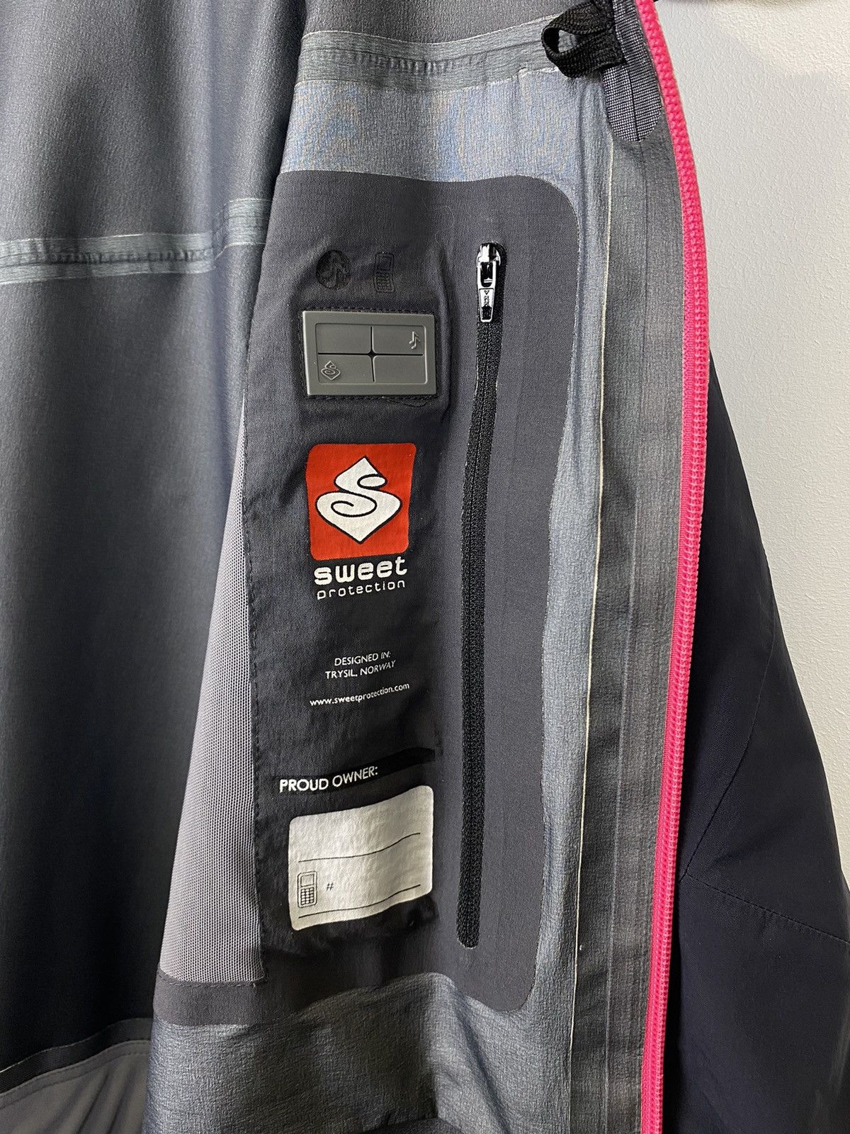 Other $500 RRP Sweet Protection Gore-Tex Ski Full Zip Jacket Mens Size US M / EU 48-50 / 2 - 13 Thumbnail