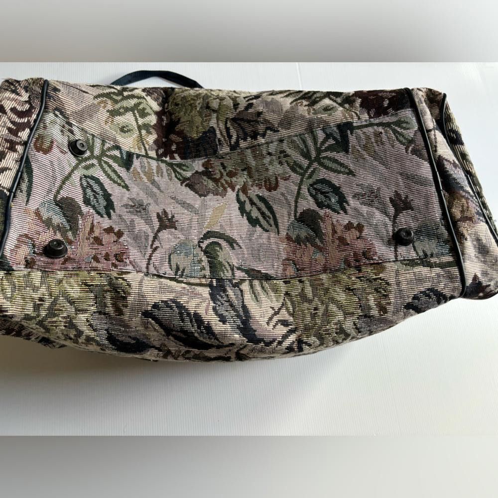 Designer Needlepoint duffle bag Size ONE SIZE - 4 Thumbnail