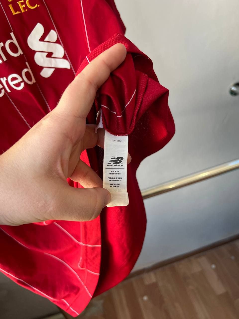 New Balance 2019/20 LIVERPOOL FC #11 M.SALAH HOME SOCCER JERSEY SHIRT L Size US L / EU 52-54 / 3 - 11 Thumbnail