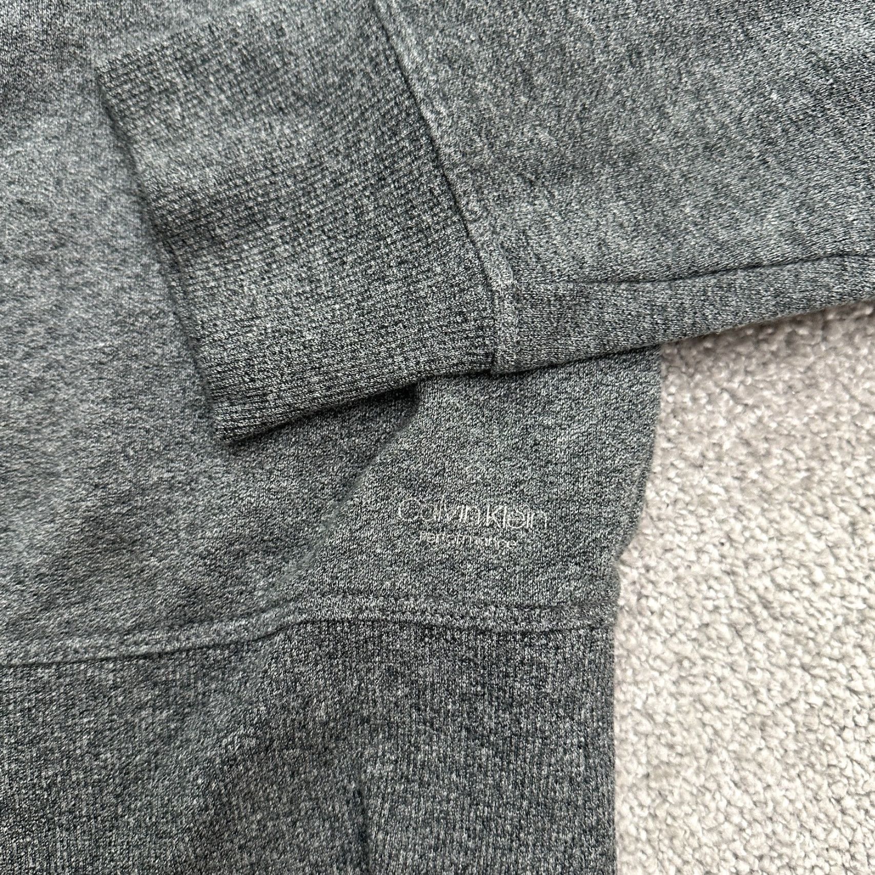Calvin Klein Calvin Klein Performance Cropped Sweatshirt Womens Large Gray Graphic Pullover Size L / US 10 / IT 46 - 4 Thumbnail