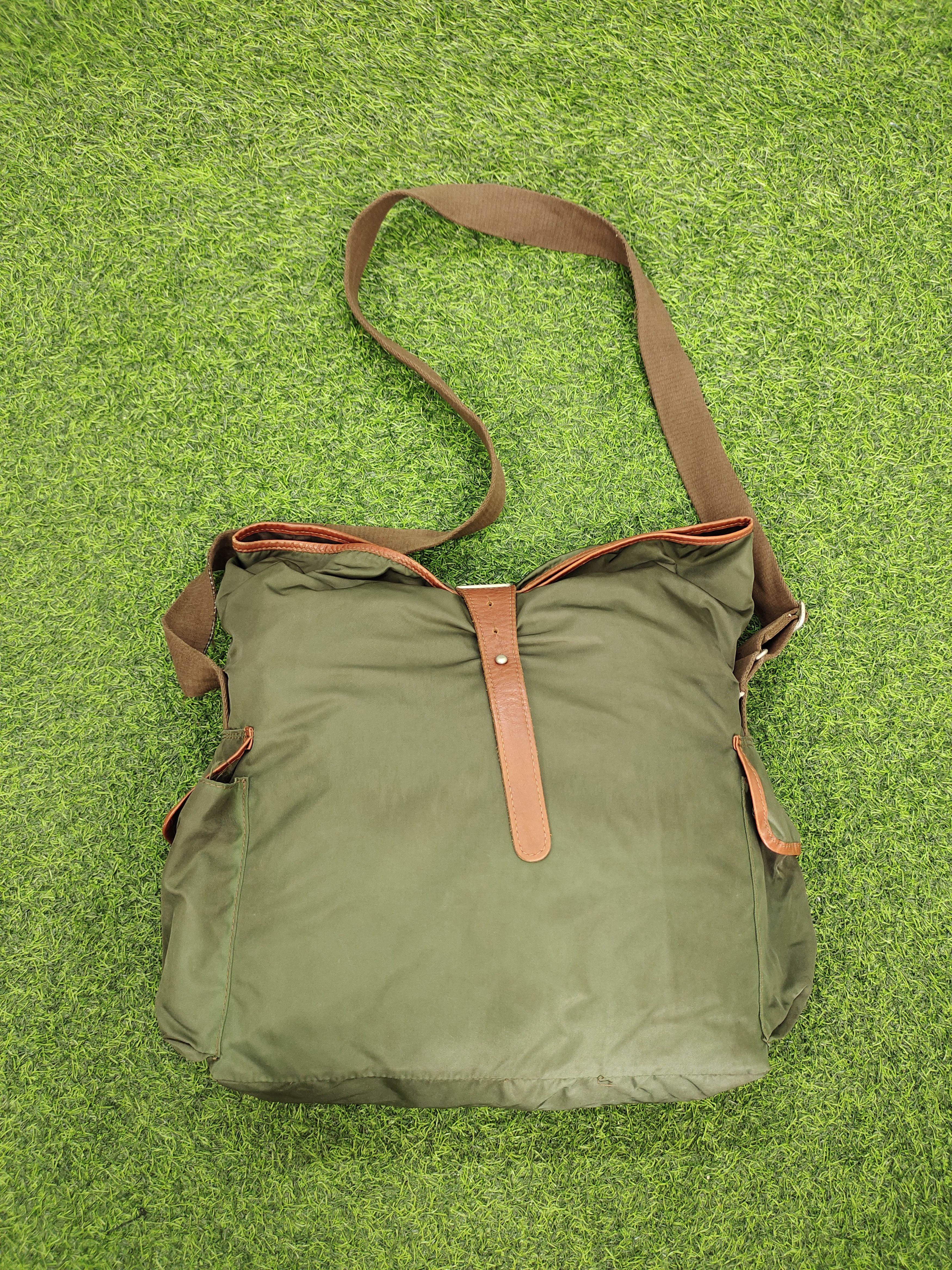 Hysteric Glamour Vintage Orobianco Olive Green Nylon Leather Trim Sling Bag Size ONE SIZE - 5 Thumbnail