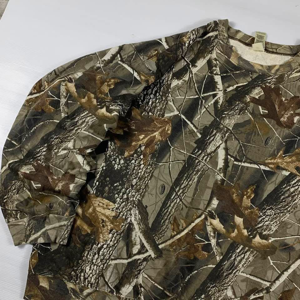 Carhartt × Vintage Crazy Vintage Faded Carhartt Style Realtree Camo Crewneck Size US XXL / EU 58 / 5 - 5 Thumbnail