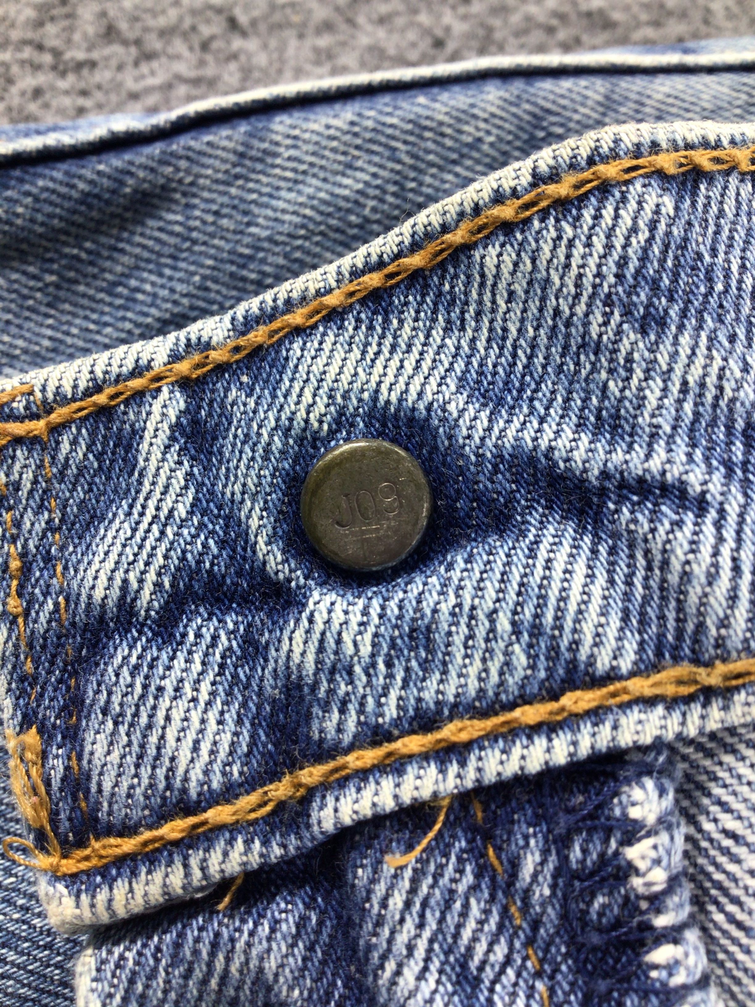 Levi's Vintage 90s Levis 509 Jeans Medium Wash Denim KJ073 Size US 27 - 8 Thumbnail