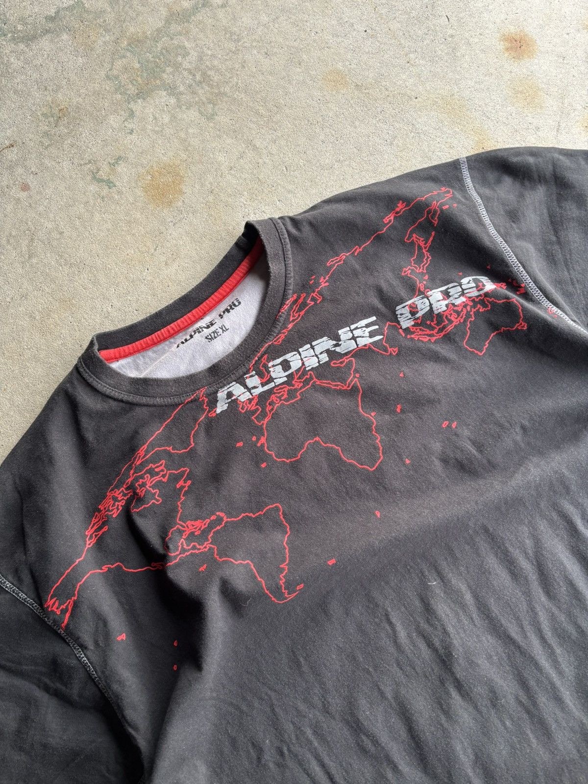 Other Vintage Alpine Pros Contrast Grunge Faded Black Tee Size US XL / EU 56 / 4 - 3 Thumbnail