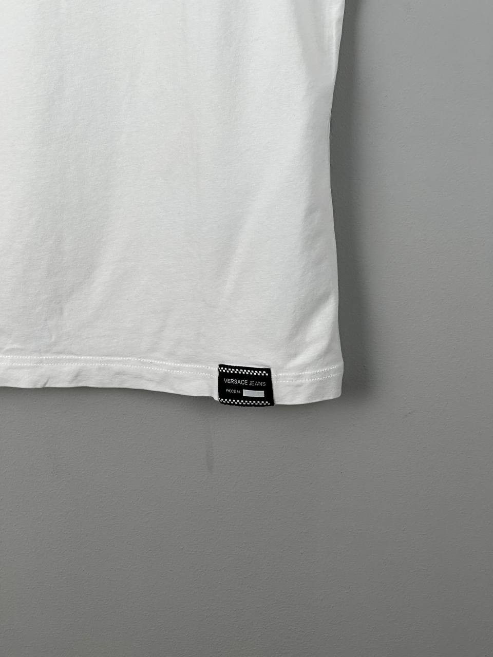 Versace Jeans Couture Versace Jeans Couture Luxury White Logo T Shirt Size US M / EU 48-50 / 2 - 12 Thumbnail