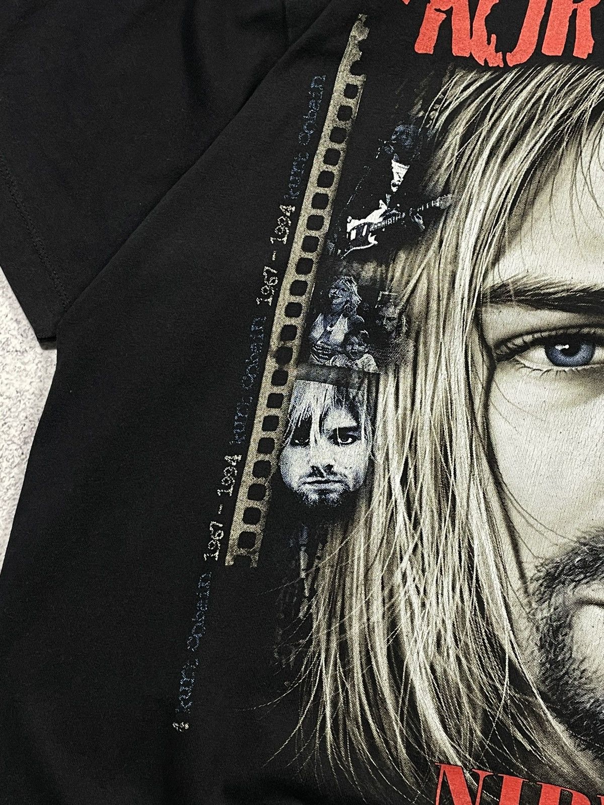 Band Tees × Nirvana × Vintage Vintage 90’s Nirvana Kurt Cobain 1967-1994 T-shirt Size US XL / EU 56 / 4 - 5 Thumbnail