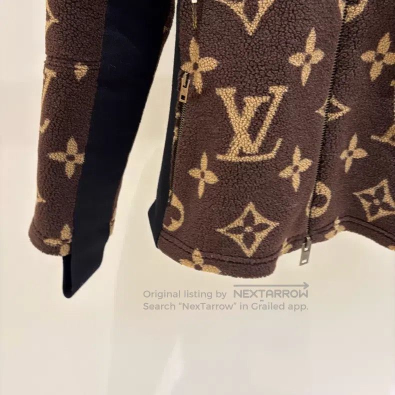 Louis Vuitton Louis Vuitton Brown full logo polar fleece hooded jacket Size XS / US 0-2 / IT 36-38 - 5 Thumbnail