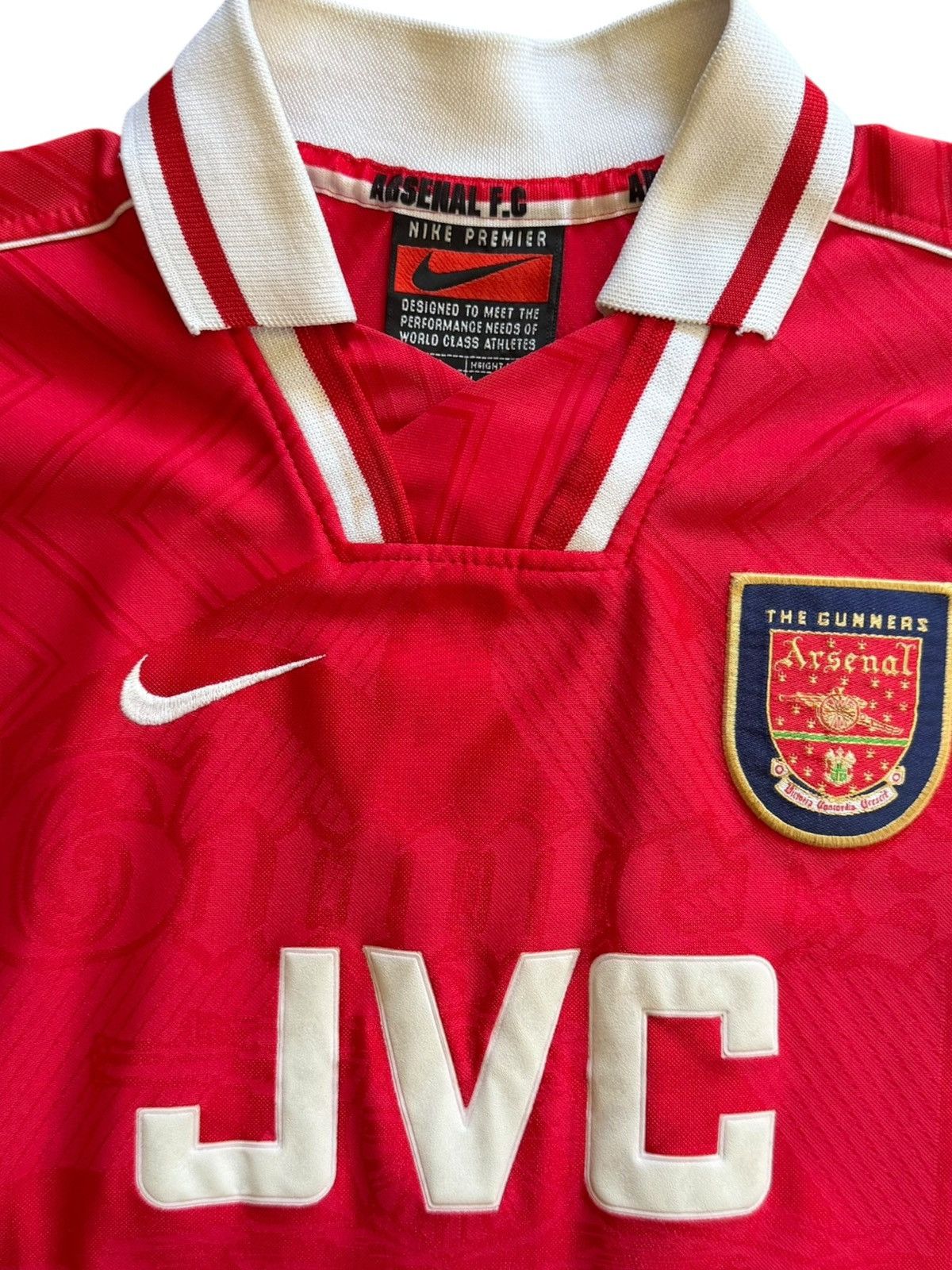 Nike Vintage Arsenal 1994–1996 Nike Home Shirt JVC Sponsor Size US S / EU 44-46 / 1 - 7 Thumbnail