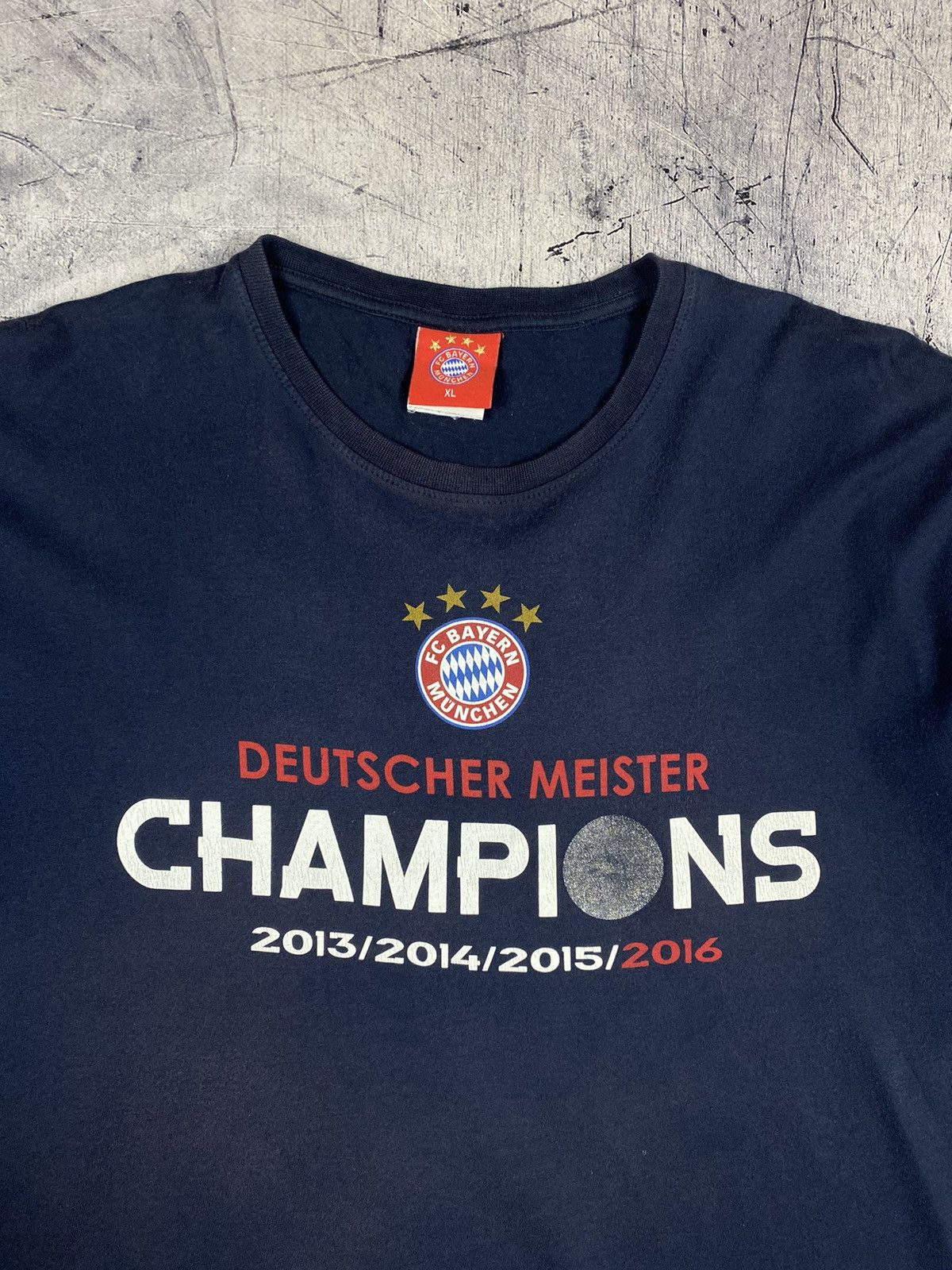 Vintage Vintage FC Bayern Munchen Deutcher Meister Champions League Size US XL / EU 56 / 4 - 5 Thumbnail
