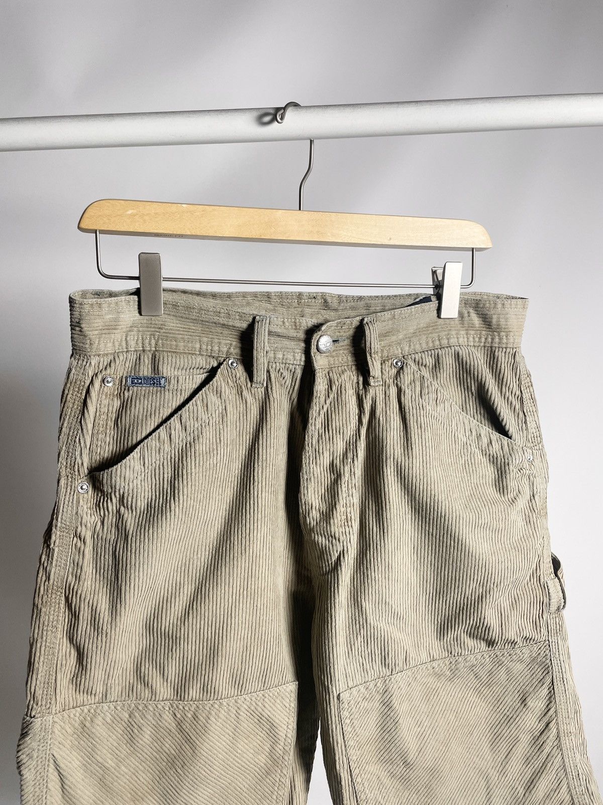 Diesel × Diesel Black Gold × Vintage VINTAGE 👁️ Diesel Velvet double knee carpenter Beige Shorts Size US 29 - 4 Thumbnail