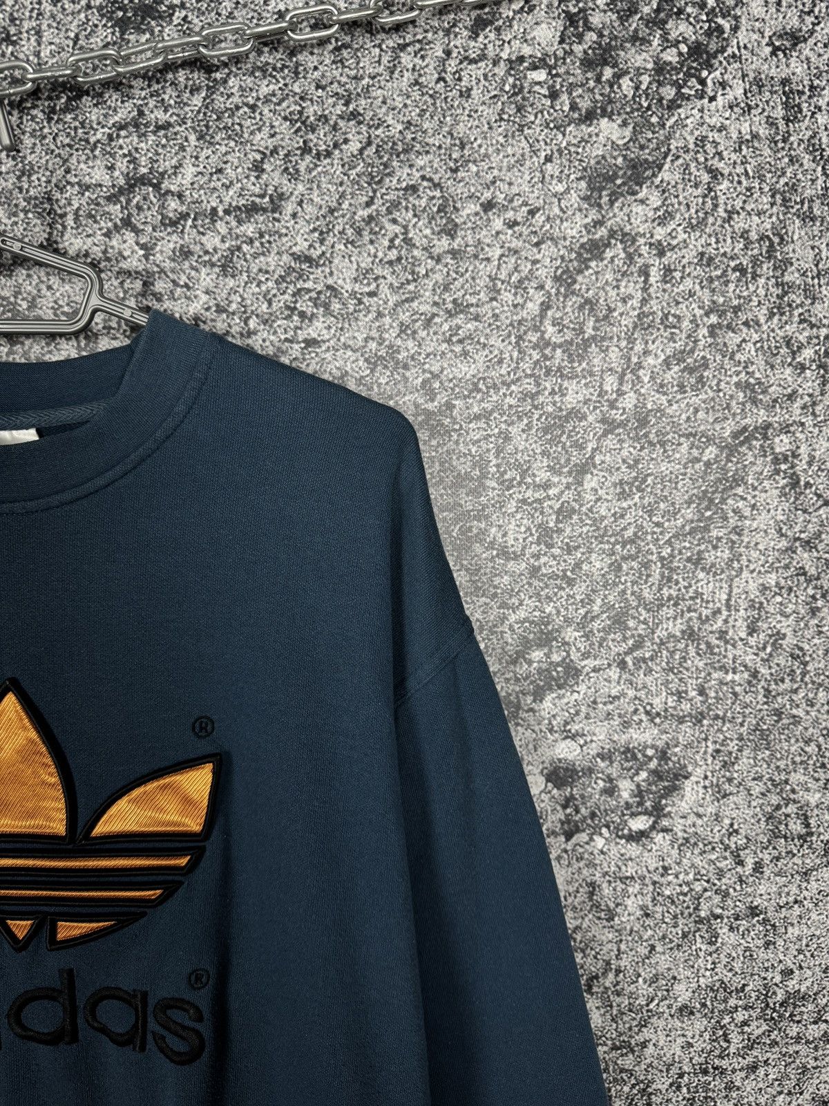 Adidas Vintage 90s Adidas Sweatshirt Big Trefoil Logo Retro Size L Size US L / EU 52-54 / 3 - 2 Thumbnail