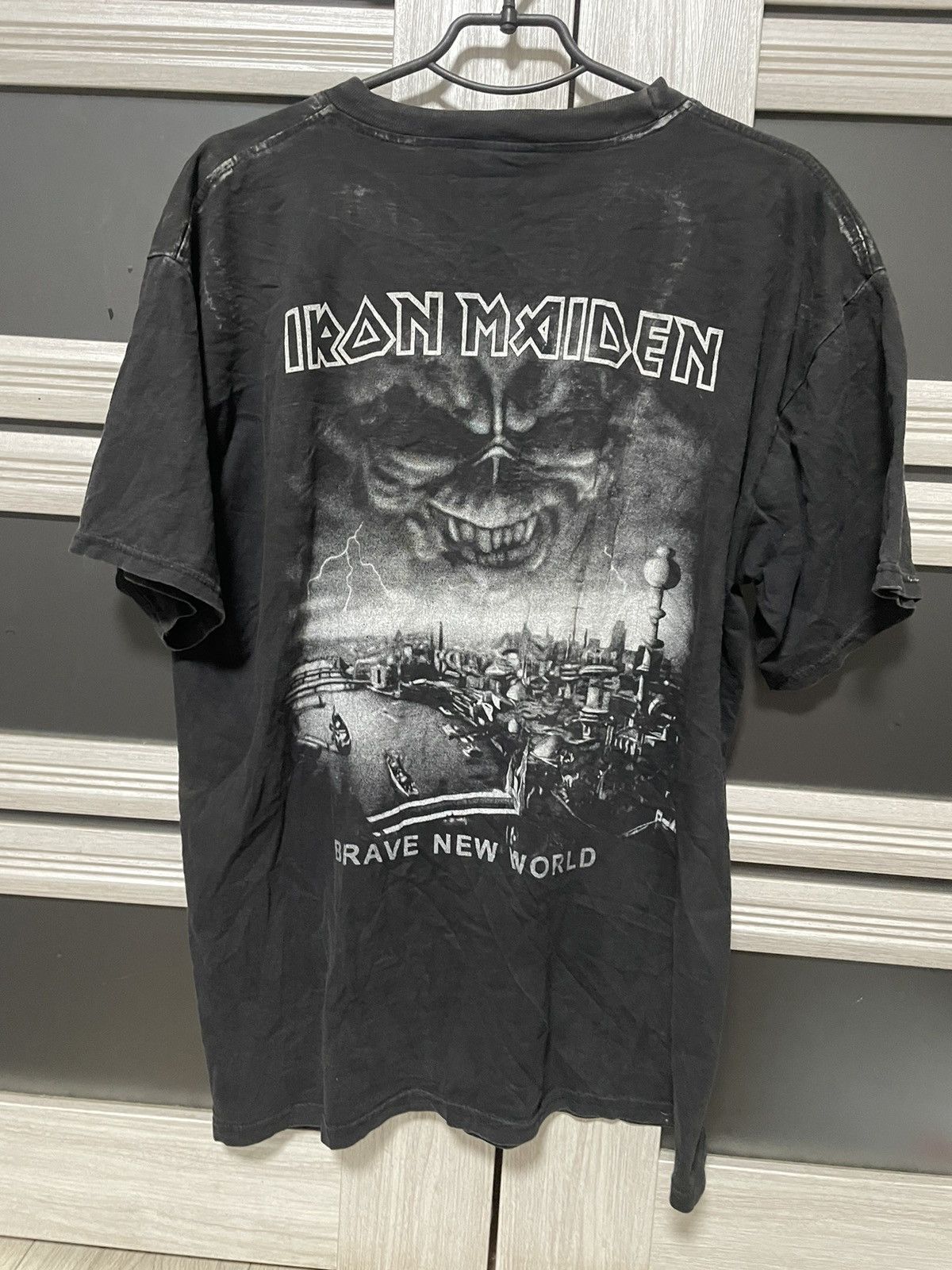 Band Tees × Iron Maiden × Vintage Vintage Trashed Iron Maiden Brave New World Tee Band T Shirt Size US XL / EU 56 / 4 - 14 Thumbnail