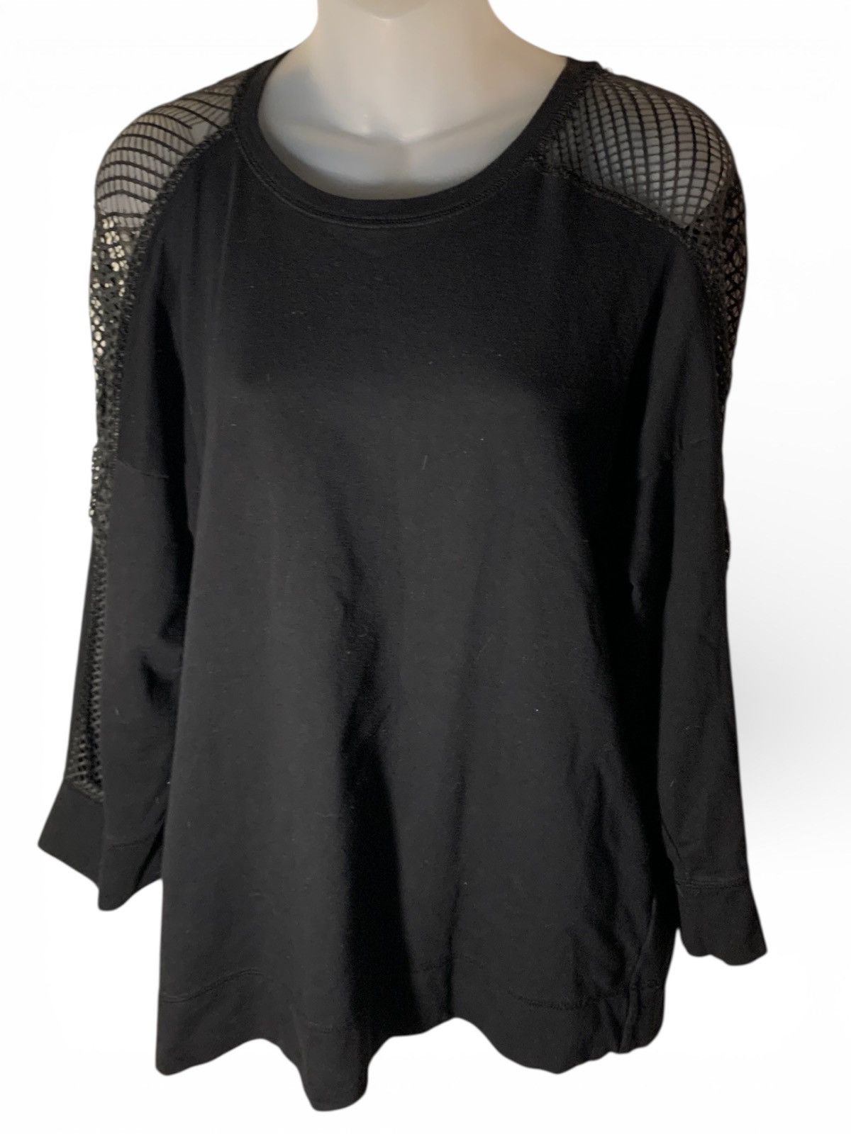 Jones New York Long Sleeved Mesh Top (item#10140) Size XL / US 12-14 / IT 48-50 - 1 Thumbnail