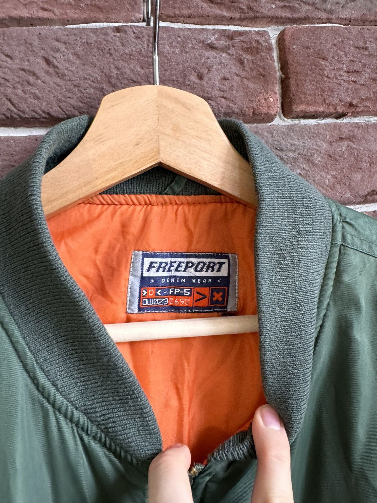 Vintage Ma1 Flyer Green Vintage Nylon Bomber Jacket Boxy Fit Rare Size US M / EU 48-50 / 2 - 5 Thumbnail