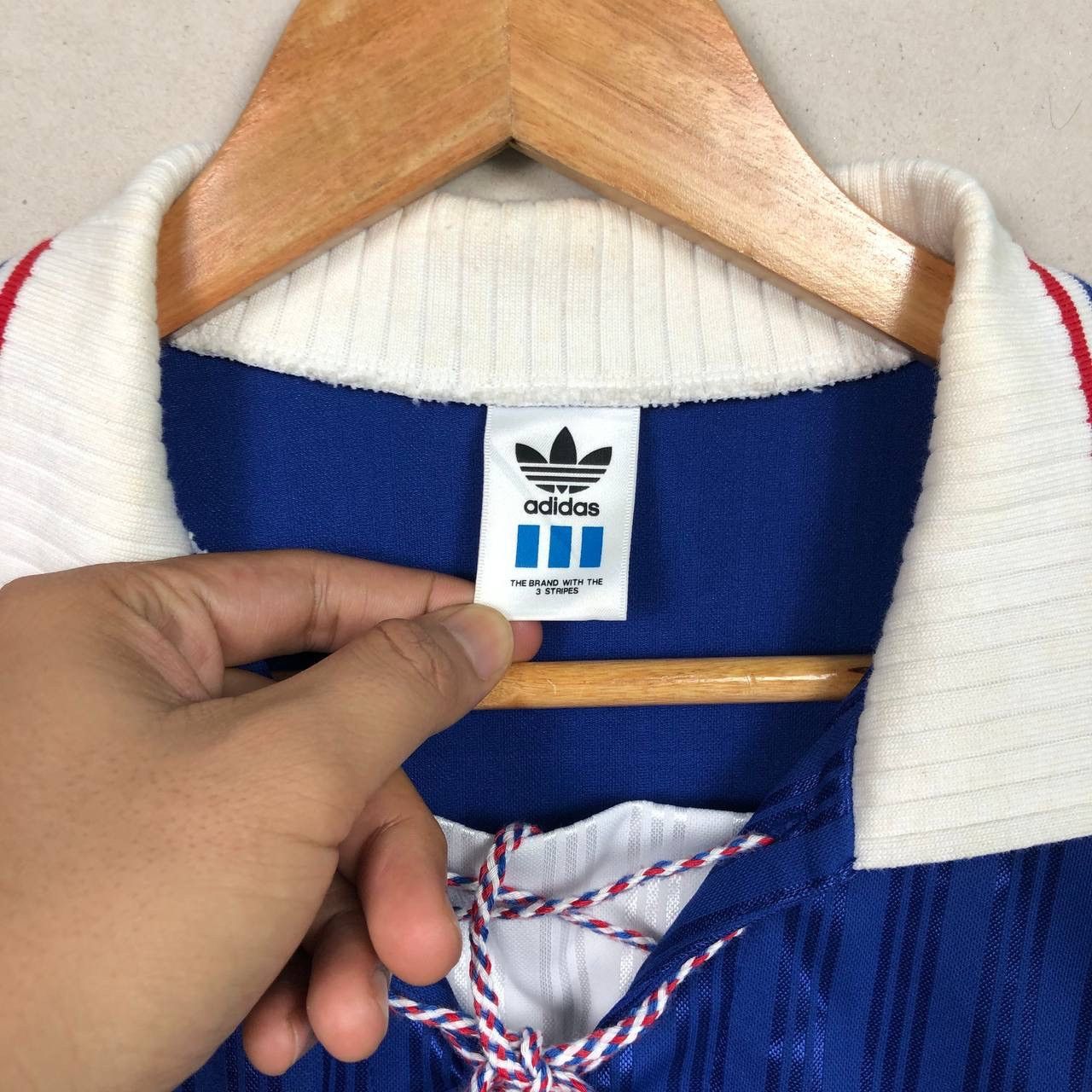 Adidas Vintage 1996 France FIFA Football Kit Template Jersey Size US S / EU 44-46 / 1 - 8 Thumbnail