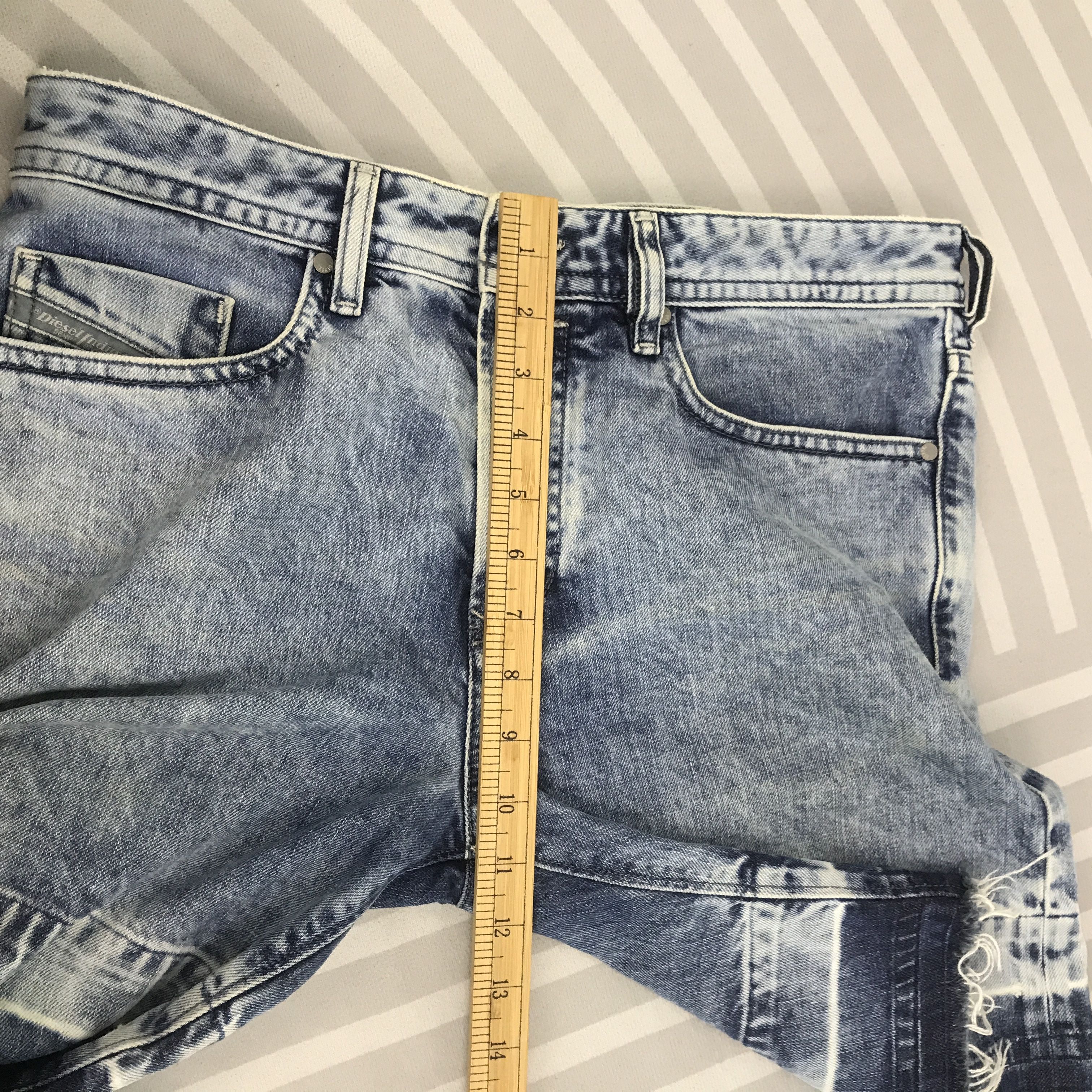 Diesel × Vintage Vintage Diesel industry denim shorts jeans Size US 30 / EU 46 - 6 Thumbnail