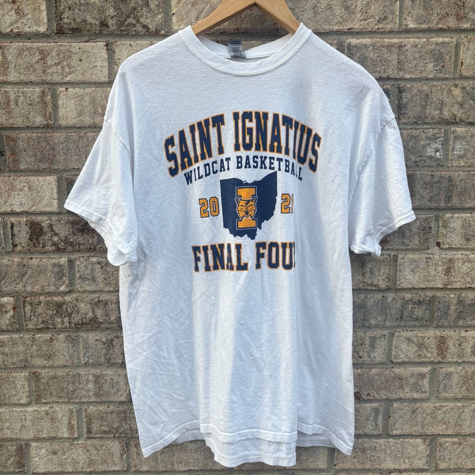 Gildan Saint ignatius final 4 t shirt Size US XL / EU 56 / 4 - 1 Thumbnail