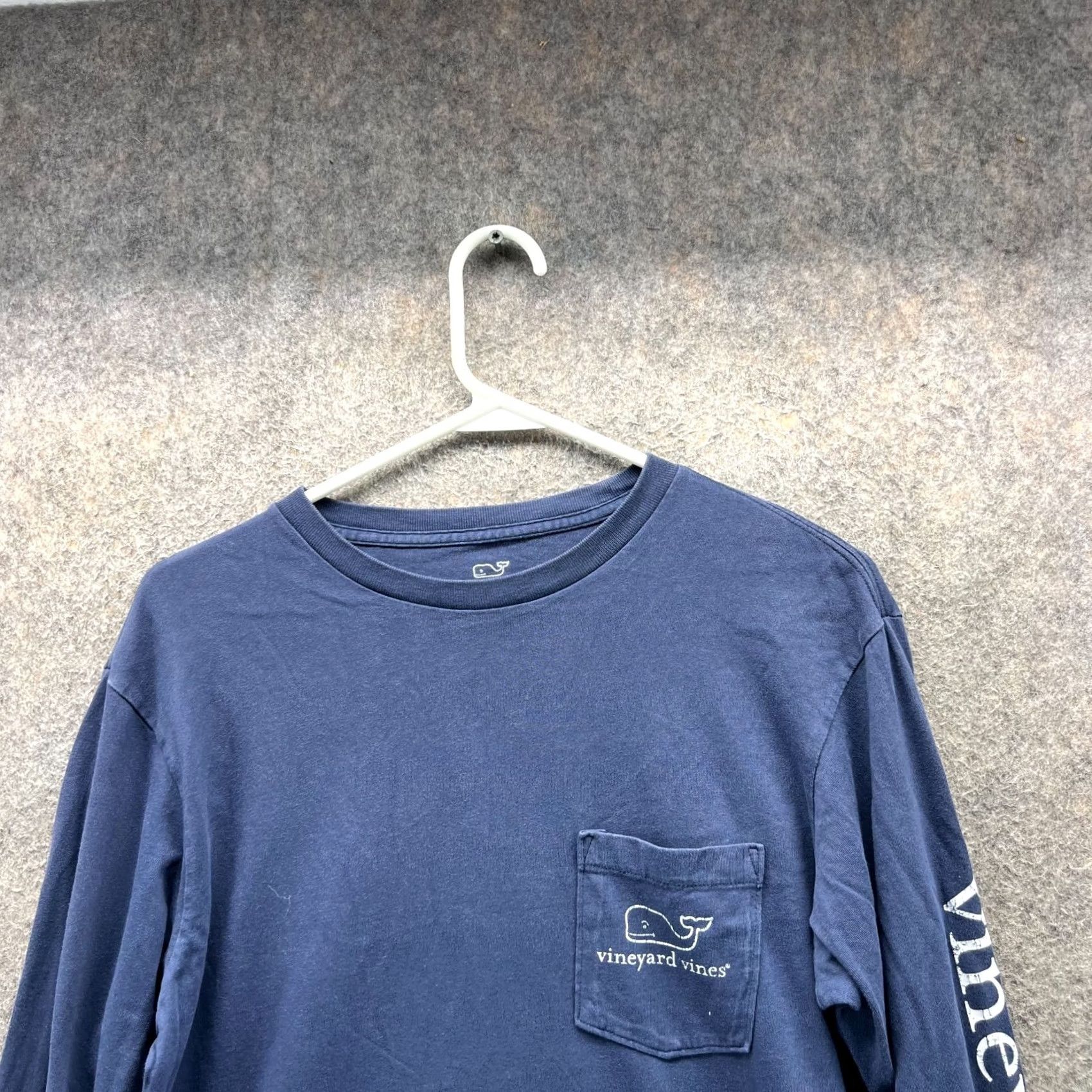 Vineyard Vines Vineyard Vines Shirt Mens XS Navy Long Sleeve Pocket Graphic Big Whale Print Tee Size US XS / EU 42 / 0 - 5 Thumbnail