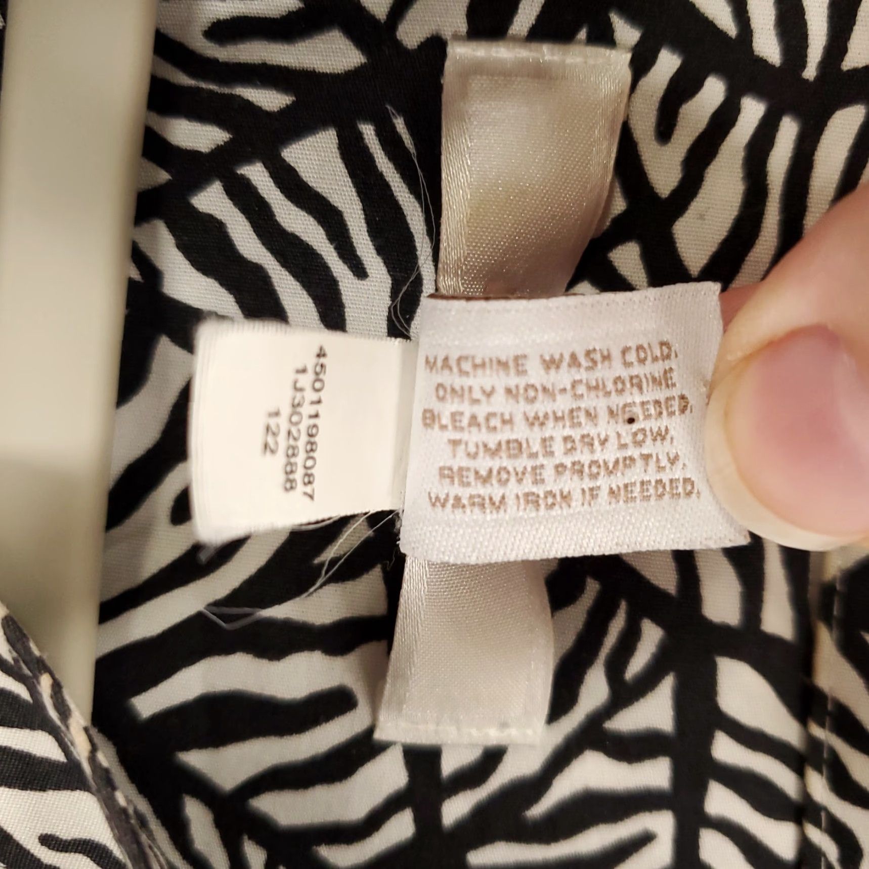 Vintage VINTAGE No Iron Chico's Shirt Womens Medium Black White Zebra Print Button Up Chicos 1S World? Size M / US 6-8 / IT 42-44 - 6 Thumbnail