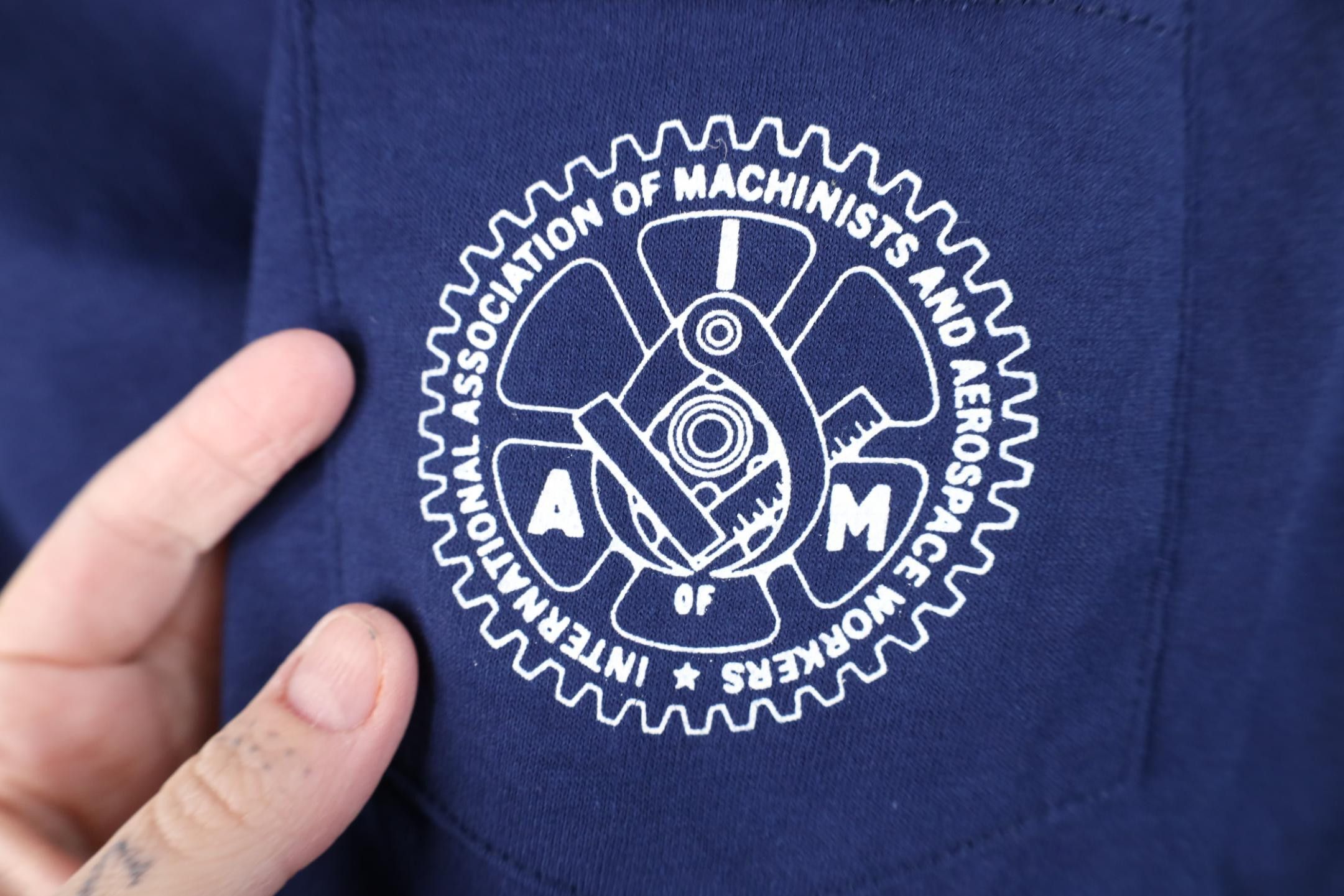 Vintage Deadstock Vintage 90s IAM Machinist Aerospace Union T-Shirt Size US XL / EU 56 / 4 - 4 Thumbnail