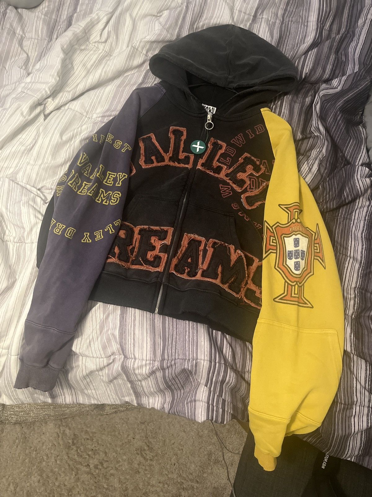 Other VALE FOREVER CREST ZIP UP HOODIE BLACK Size US S / EU 44-46 / 1 - 5 Thumbnail