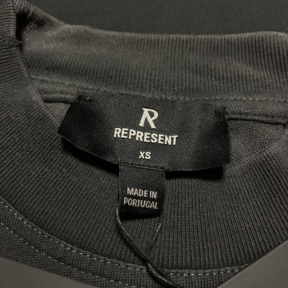 Represent Clo. Represent XS Only The Strong Survive Vintage Black Tee Shark Size US XS / EU 42 / 0 - 5 Thumbnail