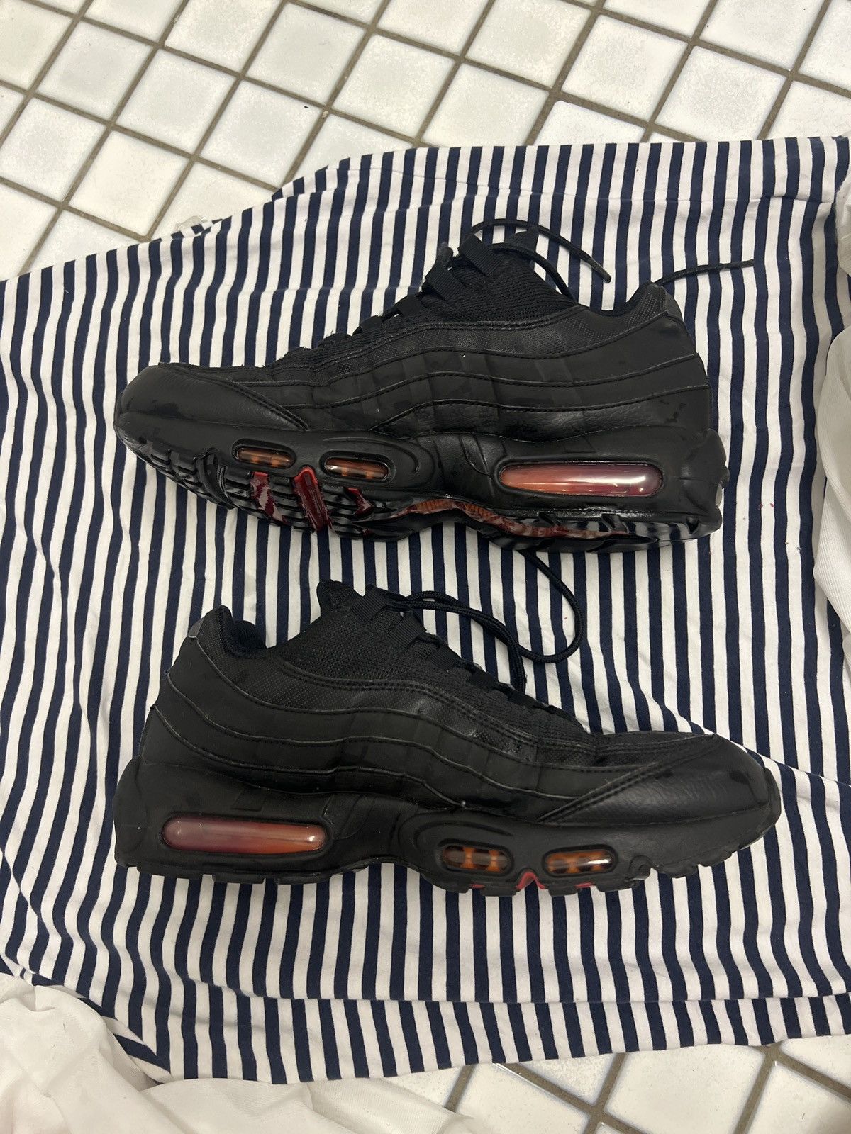 Nike Air max 95 halloweeen edition 2023 Size US 11 / EU 44 - 7 Thumbnail