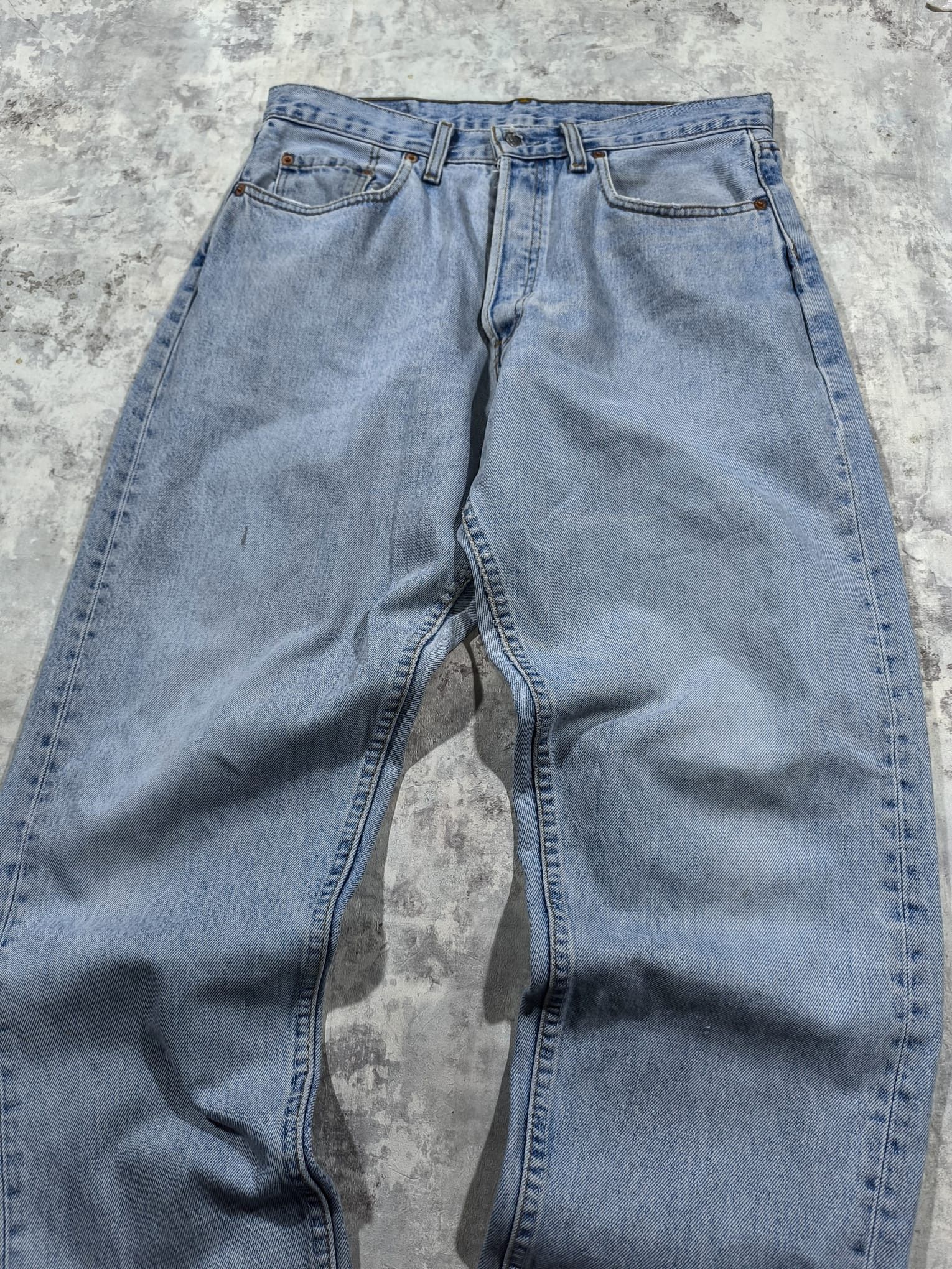 Levi's Vintage Clothing vintage 90s baby blue relaxedfit levis made in uk Size US 33 - 4 Thumbnail