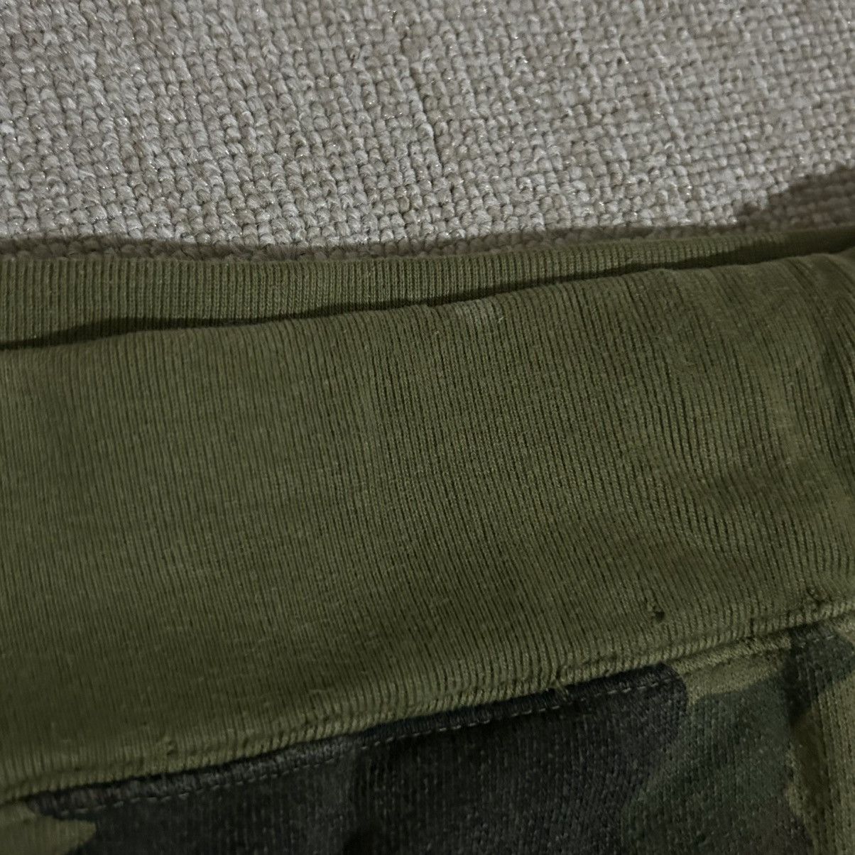 Bape TRASHED Bape Shark Shorts Size US 28 / EU 44 - 6 Thumbnail